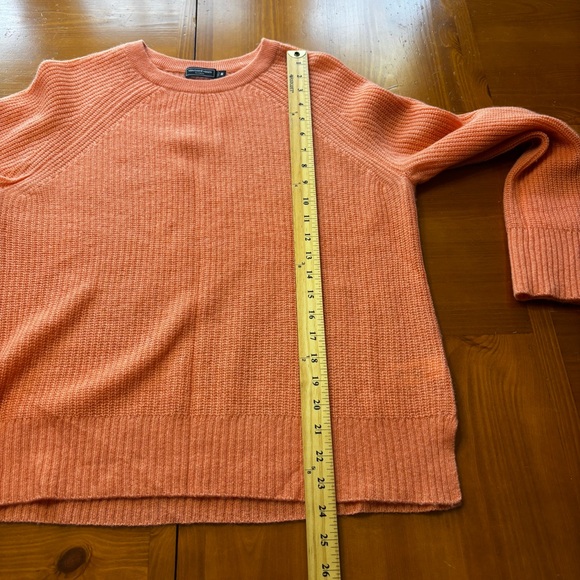 Vineyard Vines Tequila Sunrise Size M Crew Neck Cashmere Sweater Peach Coral - Picture 7 of 11